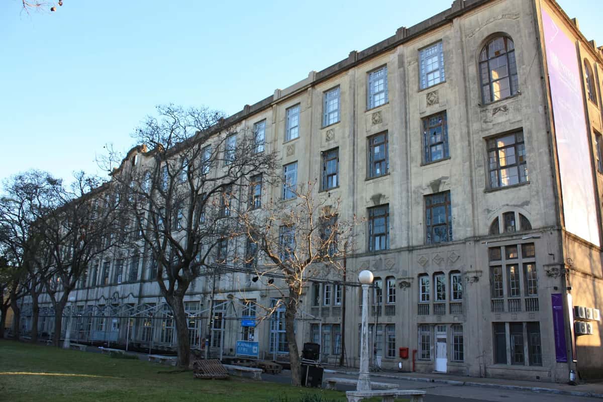 Façade de l’ancien Hotel de Inmigrantes, dans le quartier du port de Buenos Aires
